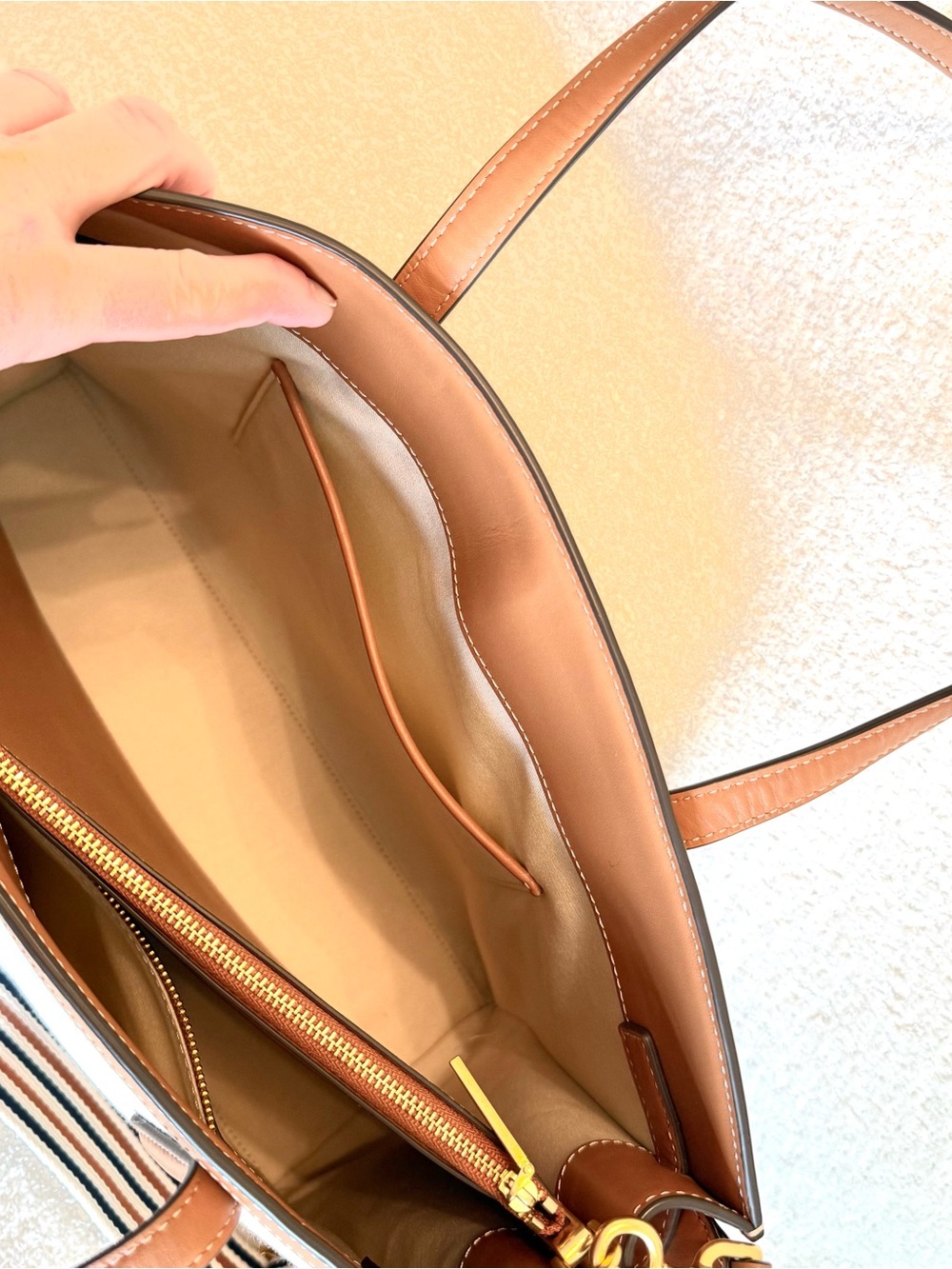 Tory Burch Full Sized Walker Canvas Satchel. Leather Trim & Extra Strap - Picture 6 of 15